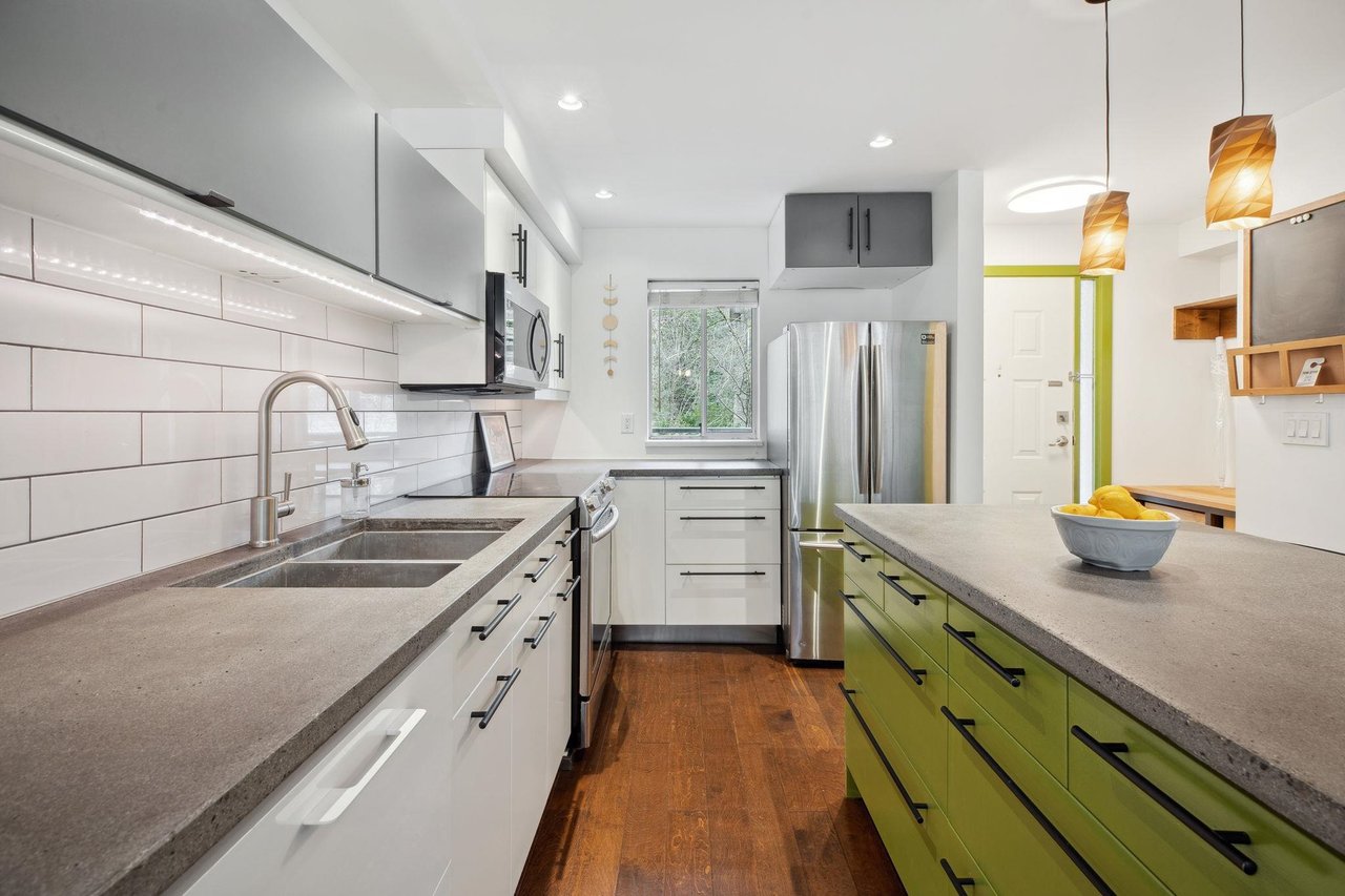 16-2978 Walton Ave