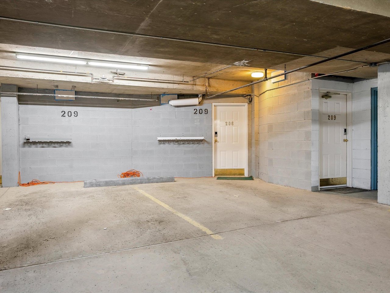 209-4865 Painted Cliff Rd