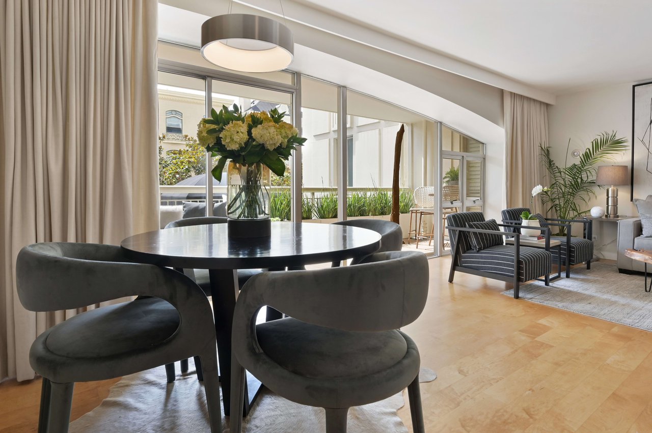 Large Condo & Terrace at 2200 Pacific
