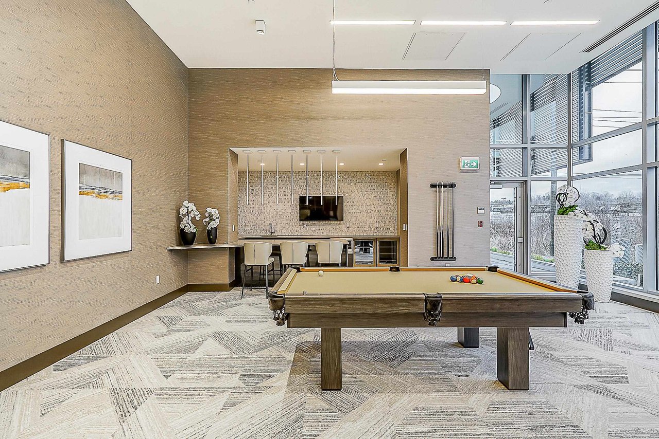 403-2388 Madison Ave