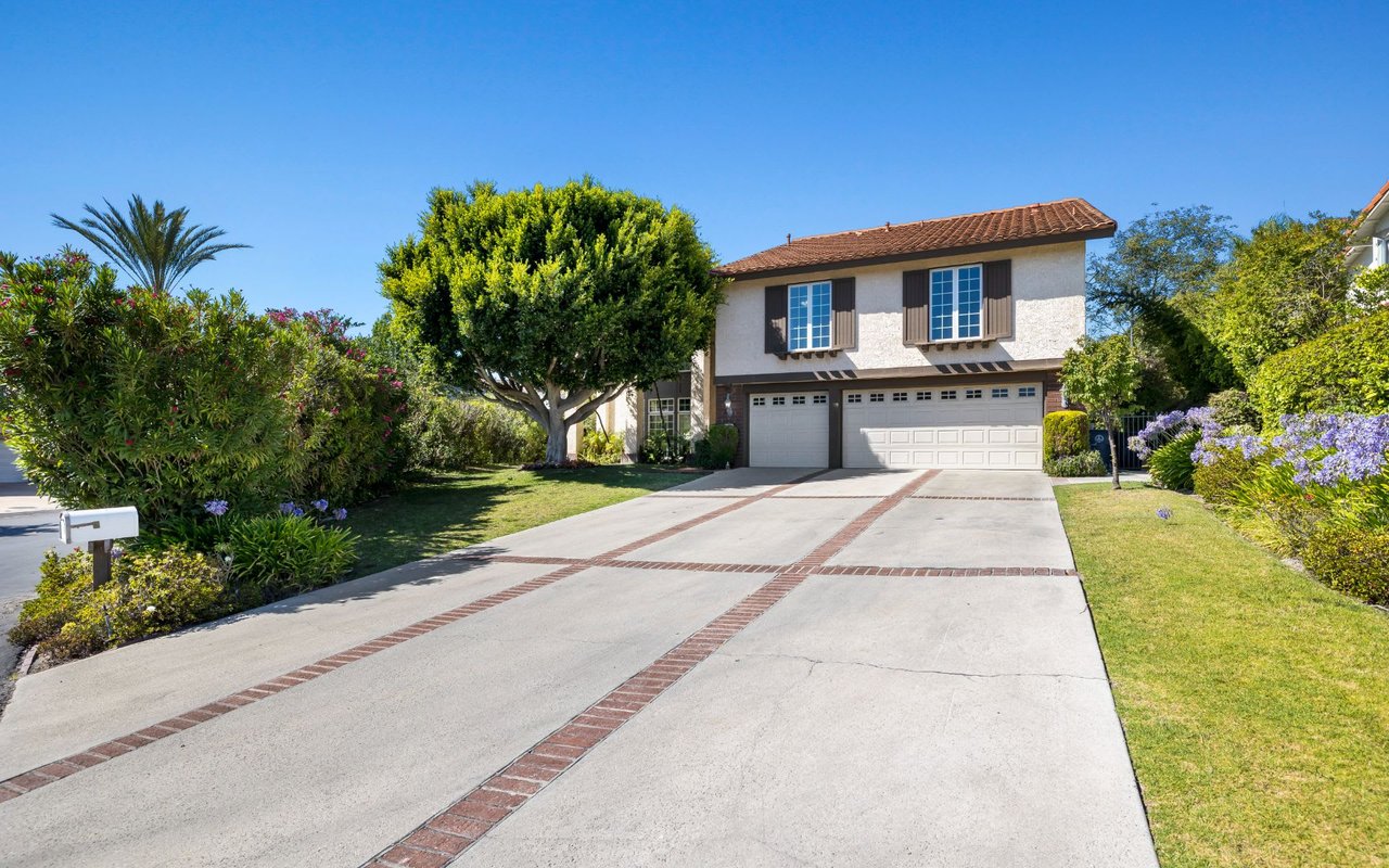 16 Quarterhorse Lane