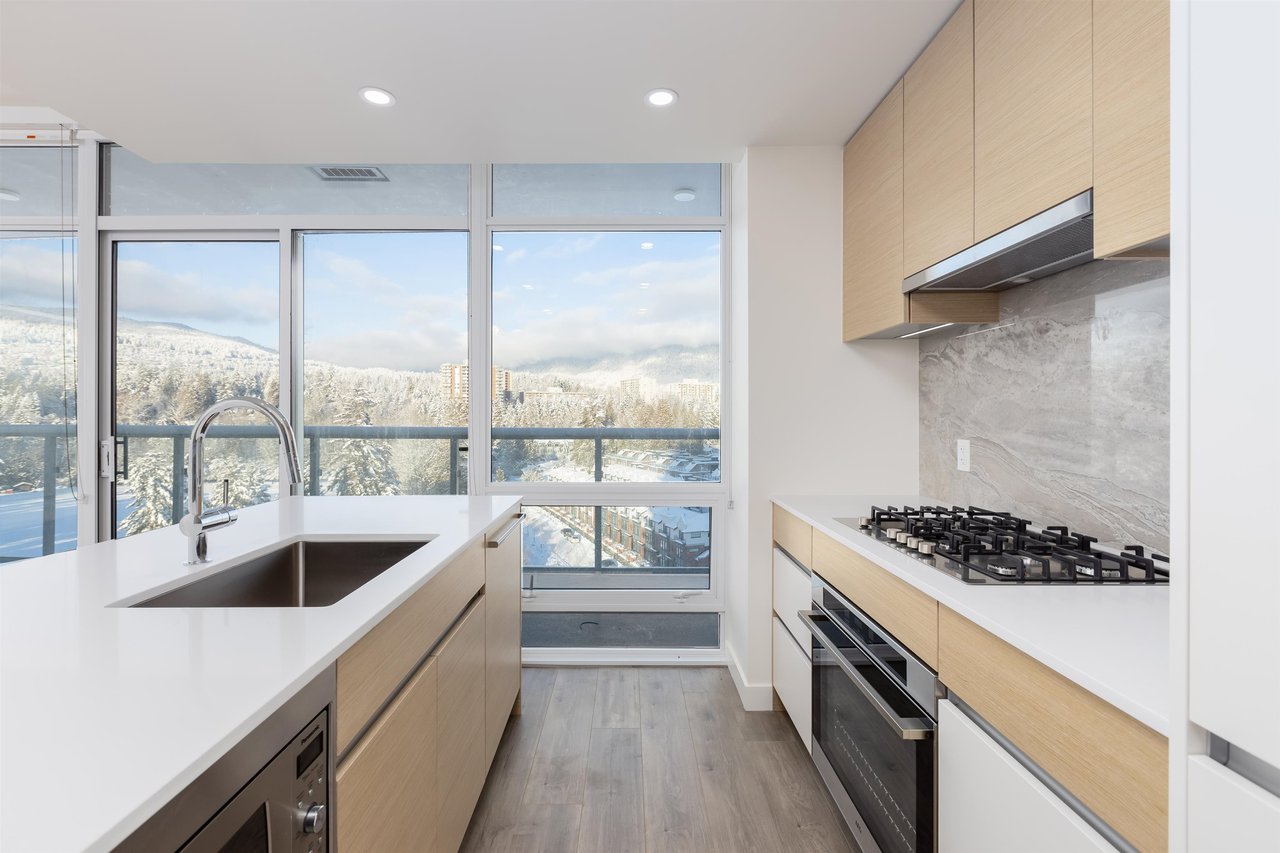 908-200 Klahanie Ct