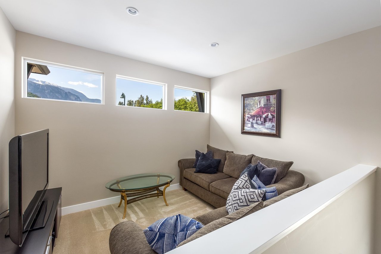 39279 Mockingbird Cres
