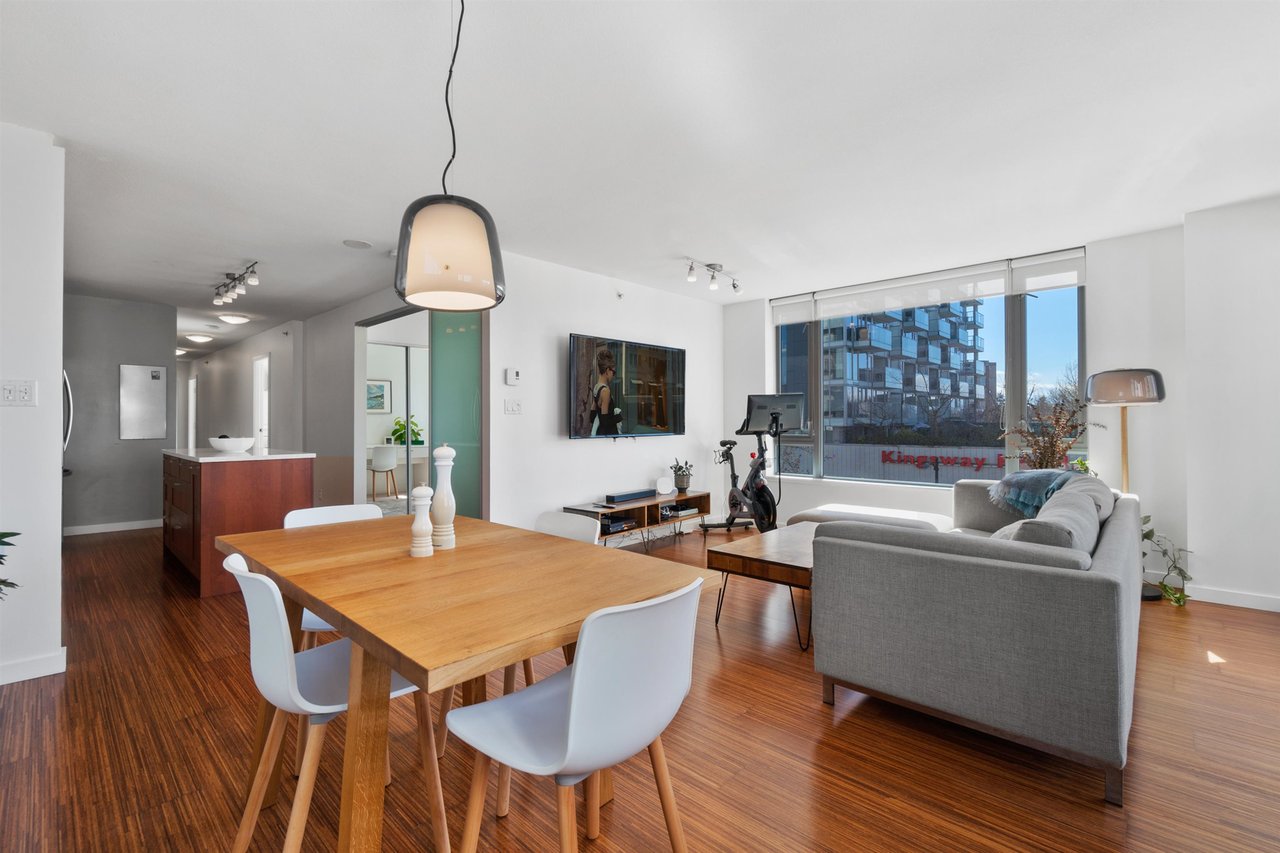 509-328 E 11th Ave