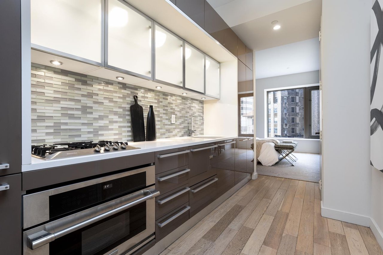 75 Wall Street, Apt 29L