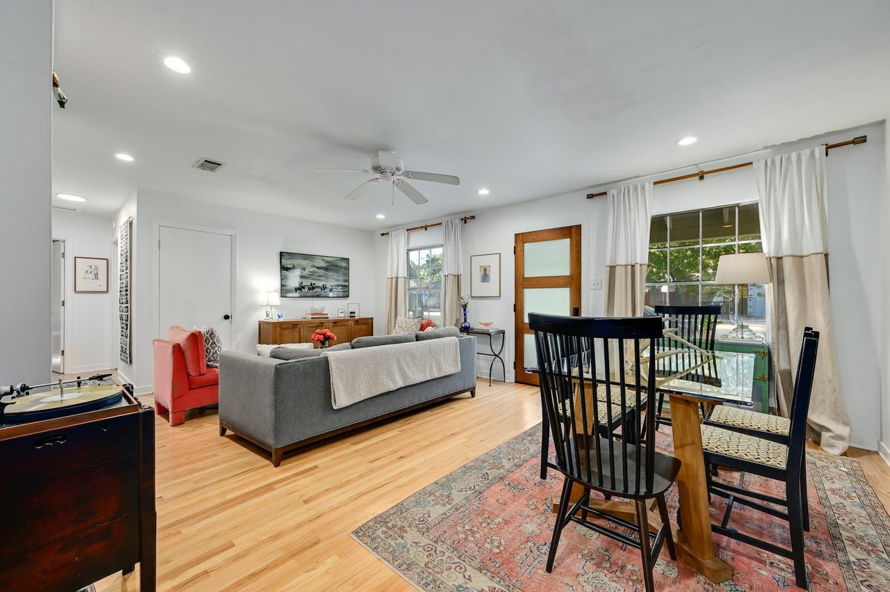1504 San Carlos