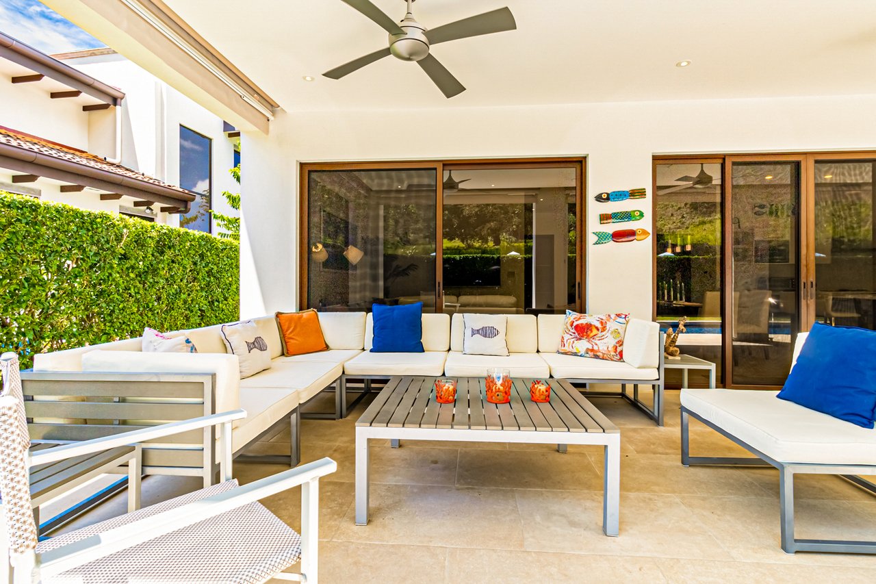 Contemporary Private Pool Villa, Jaco, Puntarenas