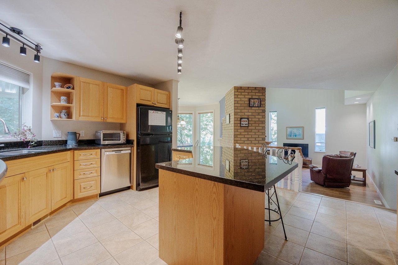 9621 161a St