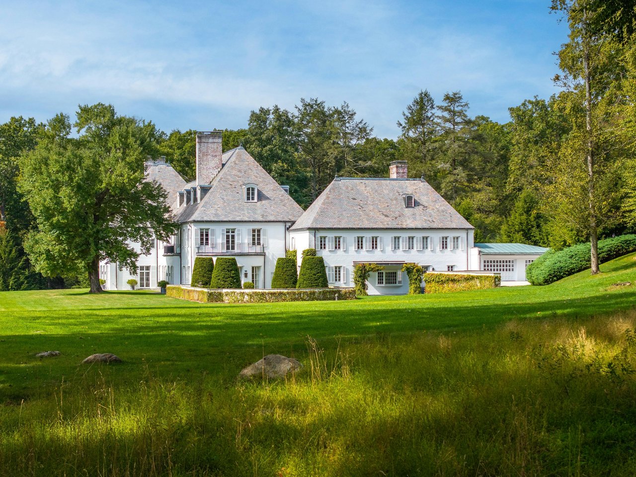 CT house of Tiffany's executive and Coach designer listed for $25.5M