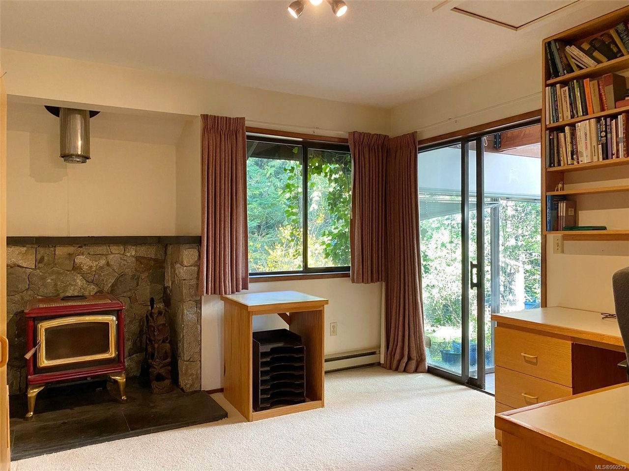 221 Wilkie Wy