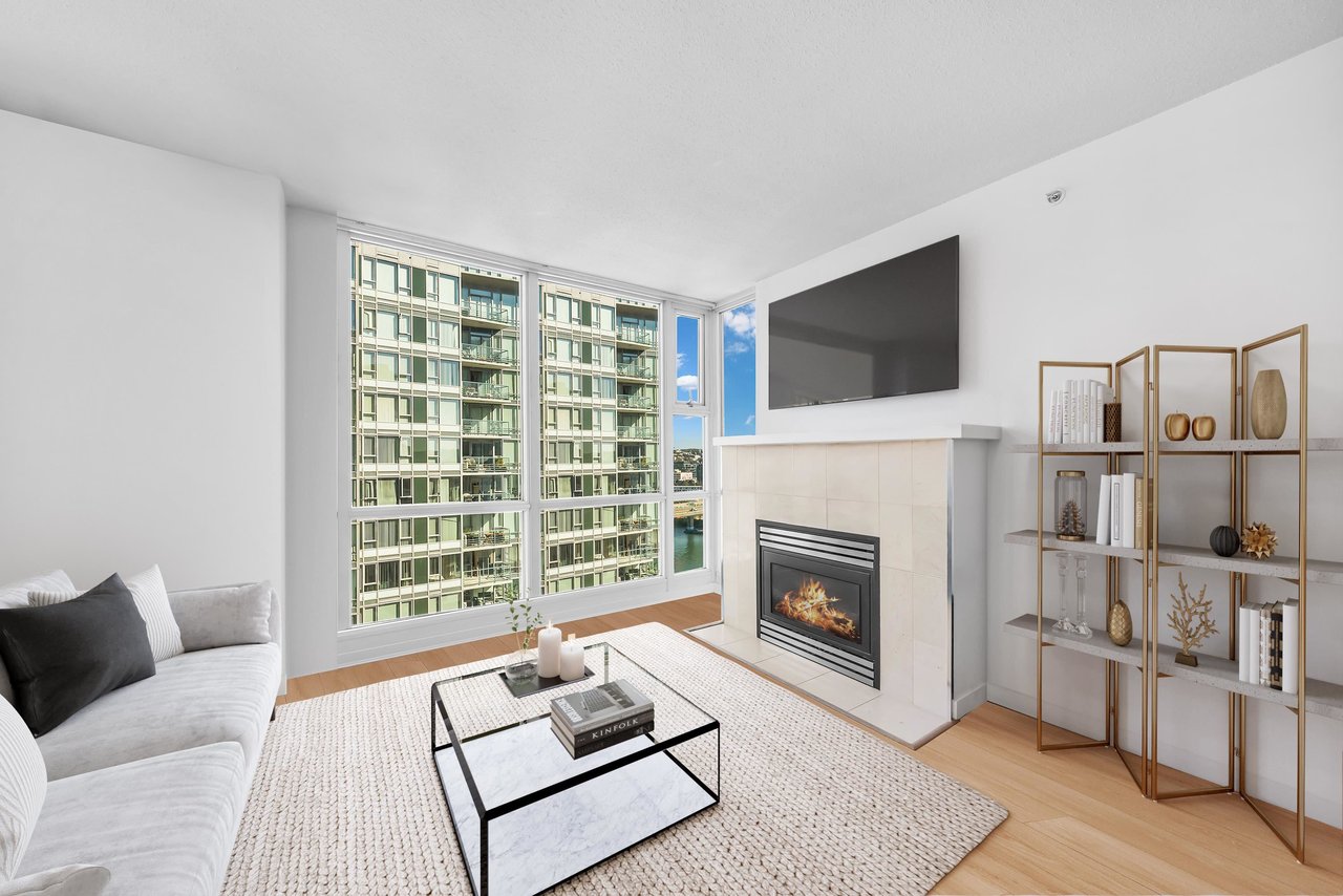 2207-1077 Marinaside Crescent, Vancouver