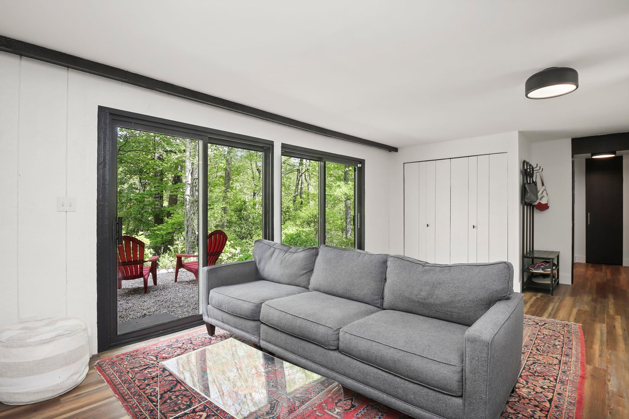 20 Comstock Lane