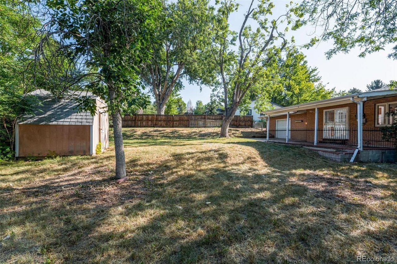 2745 S Zurich Ct