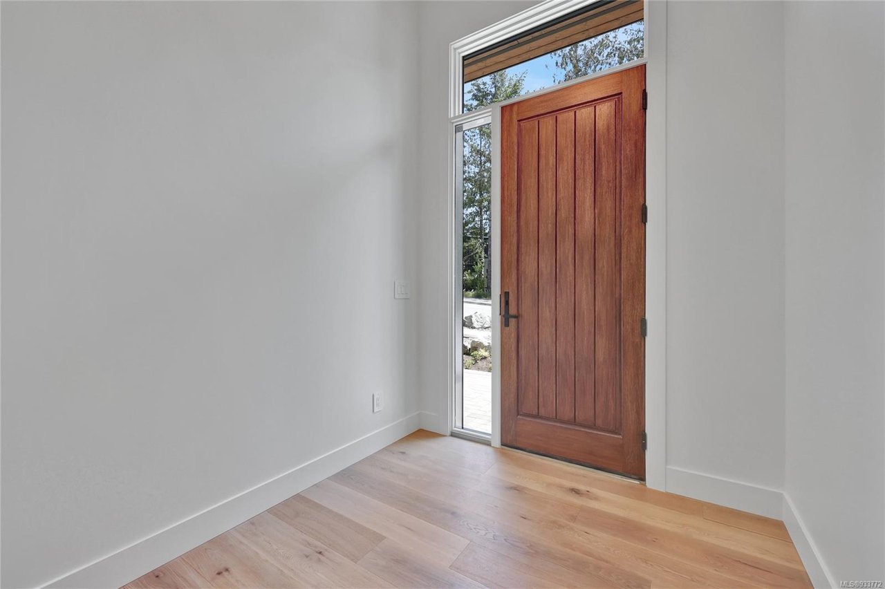 3909 Olympian Wy