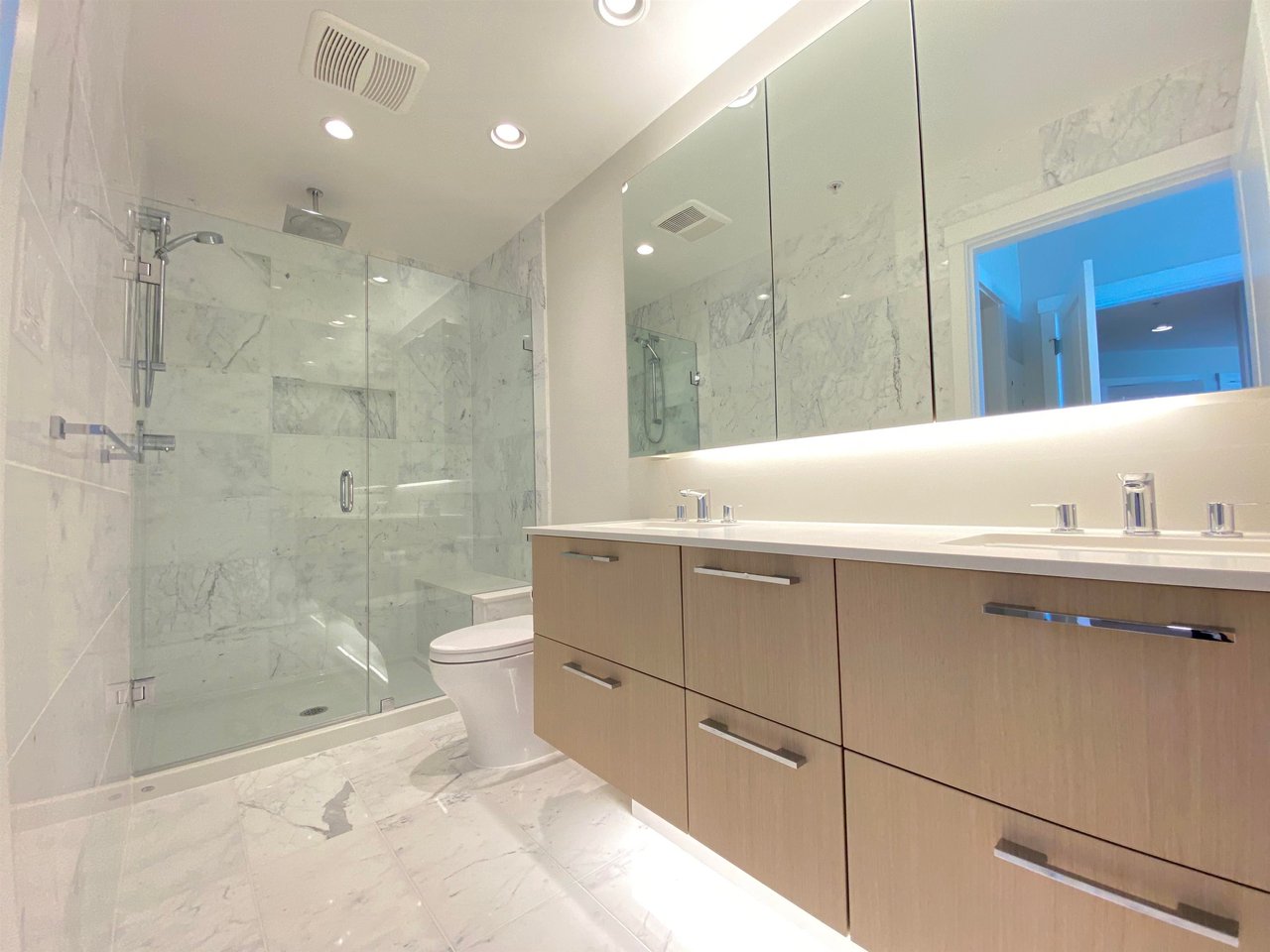 1206-3533 Ross Drive, Vancouver