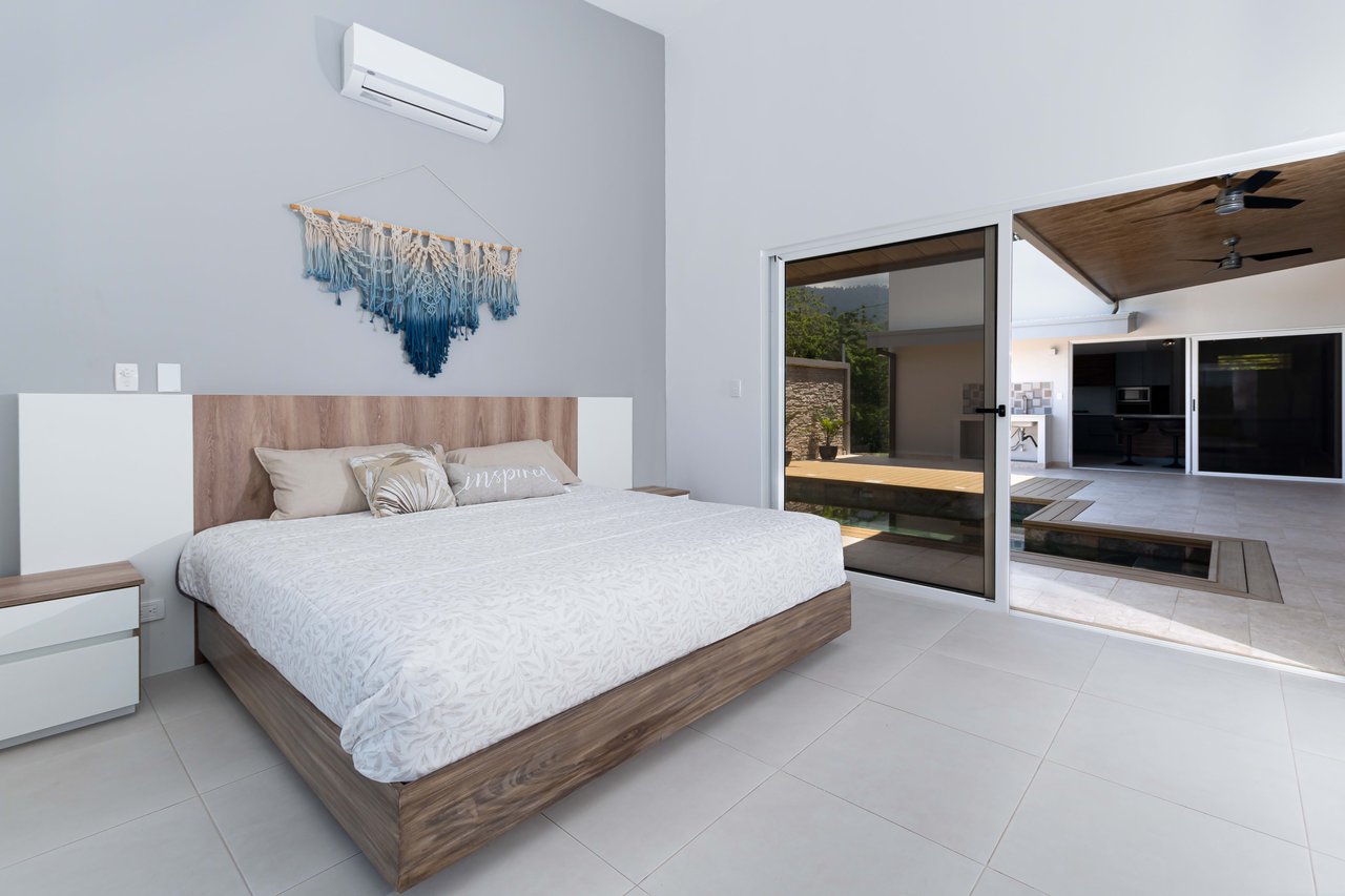 Uvita Paradise Brand New 3 Bedroom, 2.5 Bathroom Modern Home