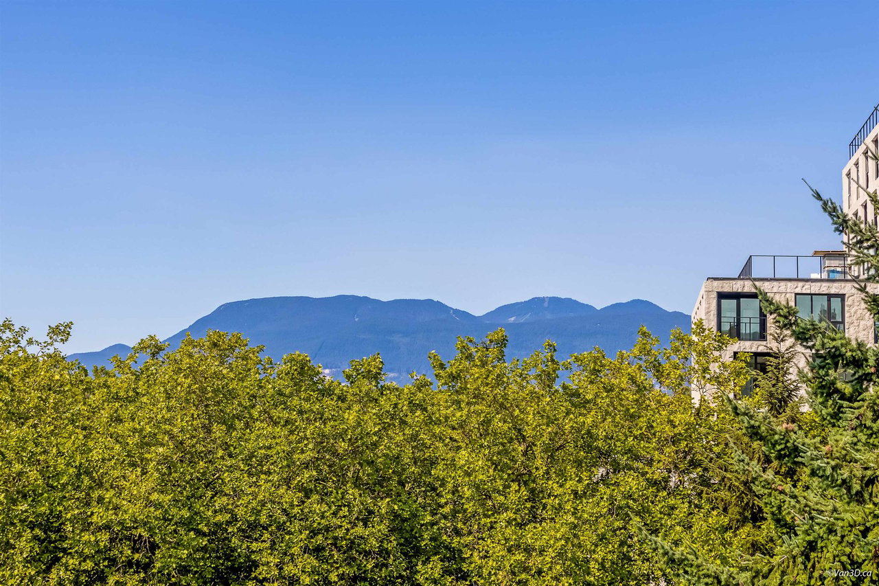 303-3727 W 10th Avenue, Vancouver
