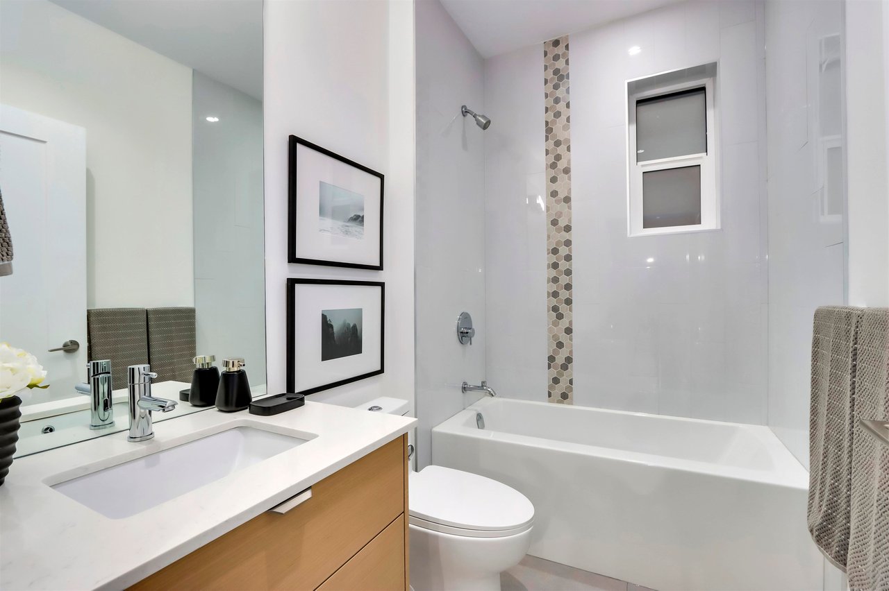 656 E 13th Avenue, Vancouver