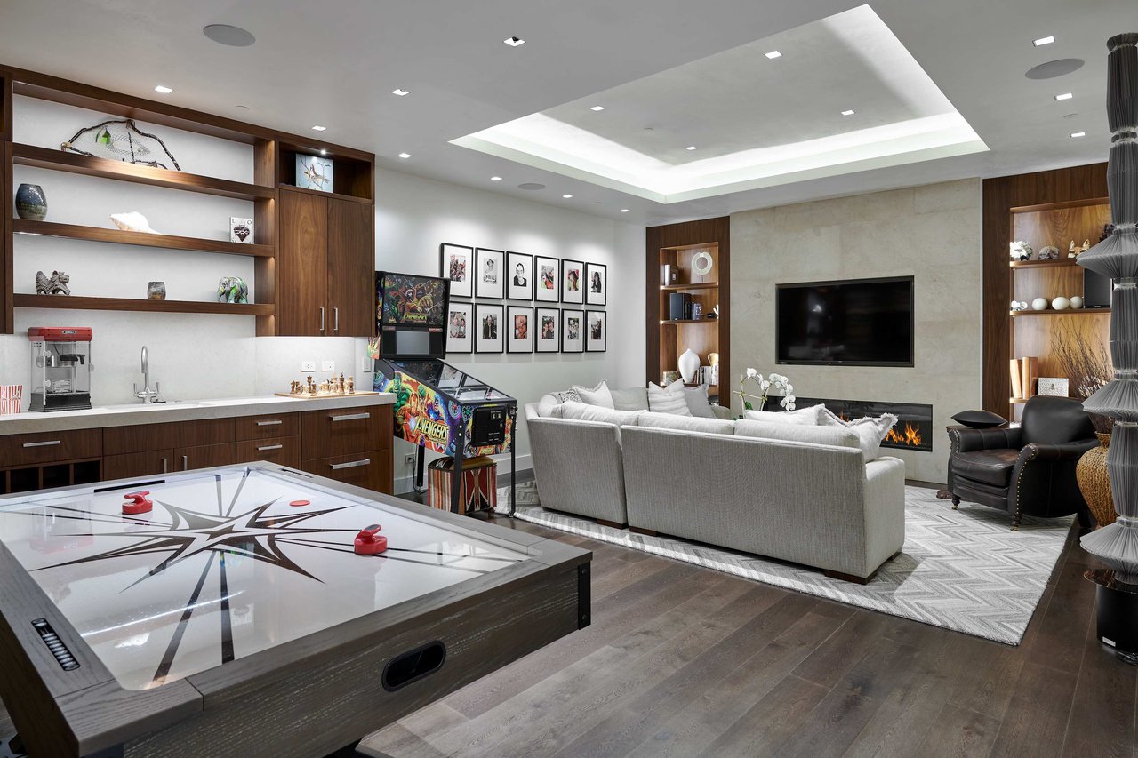 West End Contemporary Single-Family Home in Aspen 