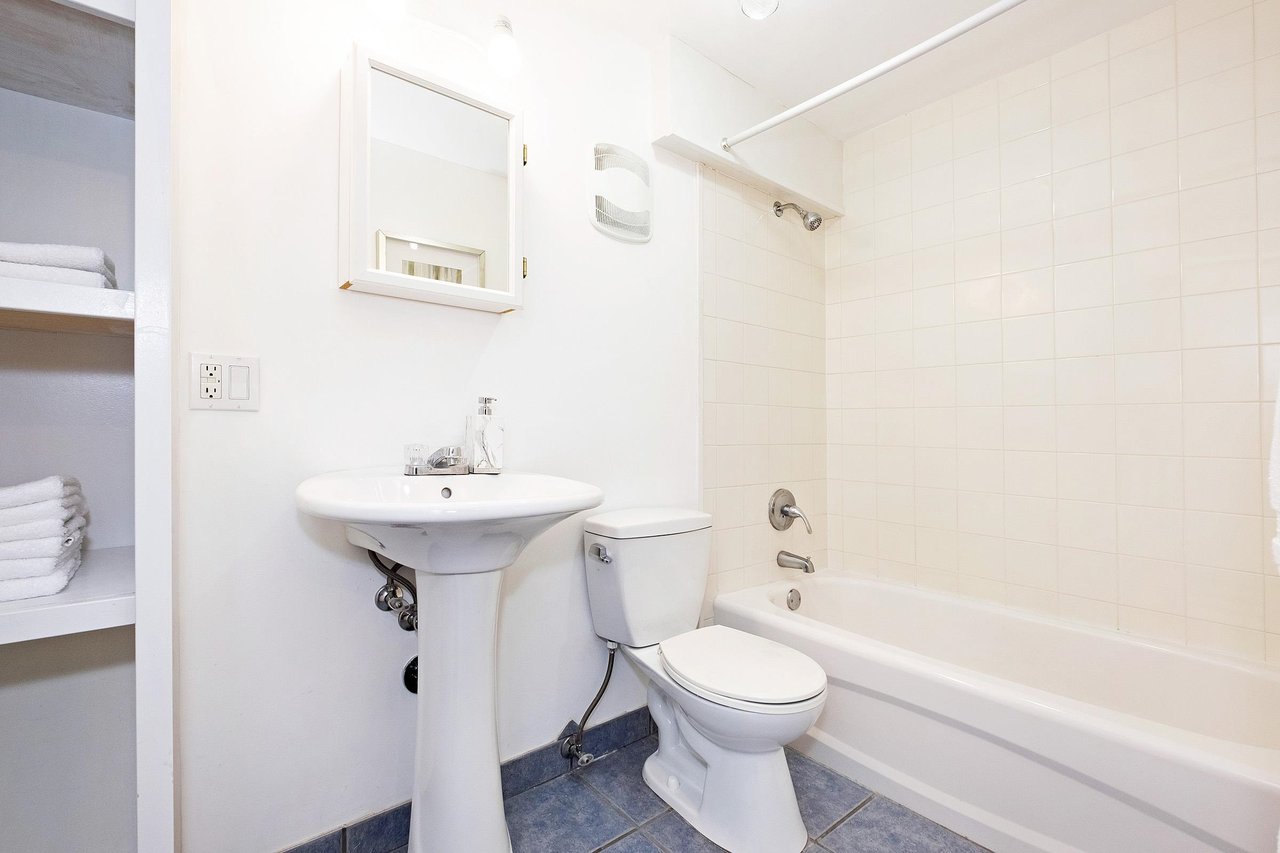 22 Glenmore Dr