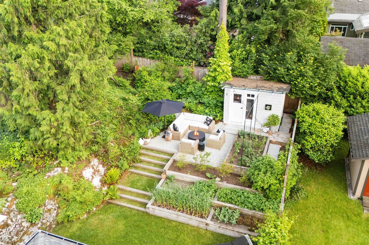 4365 Raeburn Street, North Vancouver