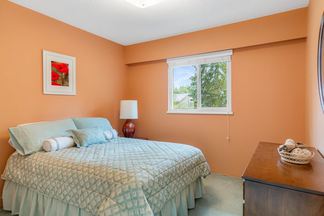 1760 Medwin Pl