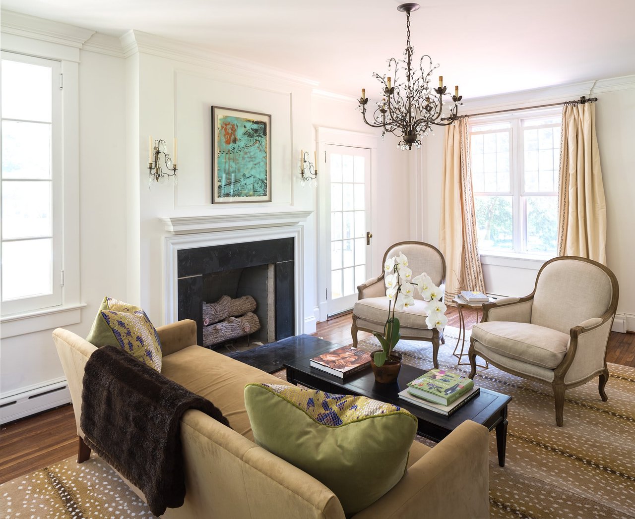 House Tour: An Elegant Abode