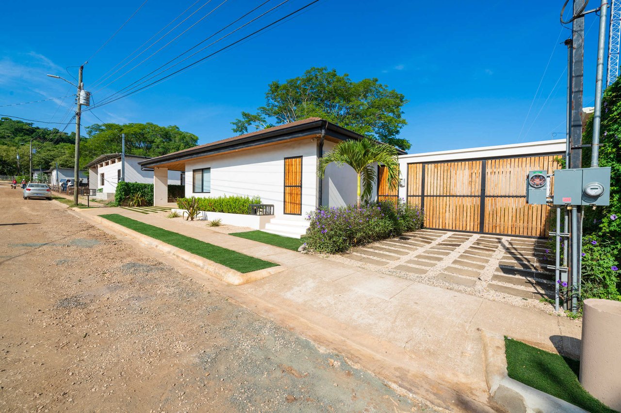 Calle Uno Tamarindo #3 | NEW 4 Bed Home 1 Mile to Tamarindo Beach!