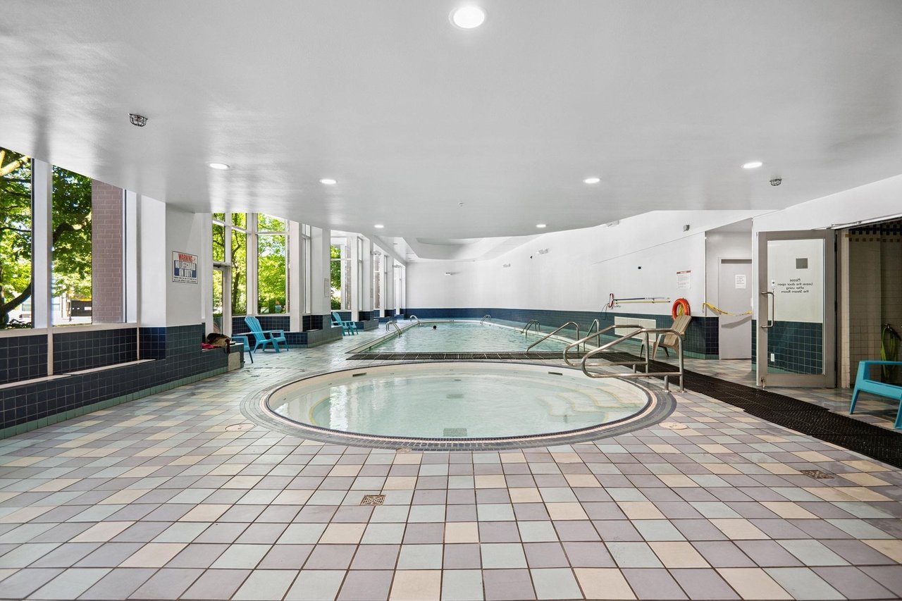 801-1077 Marinaside Cres