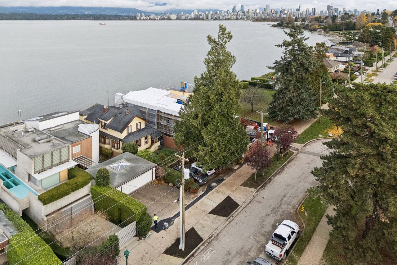 3243 Point Grey Rd
