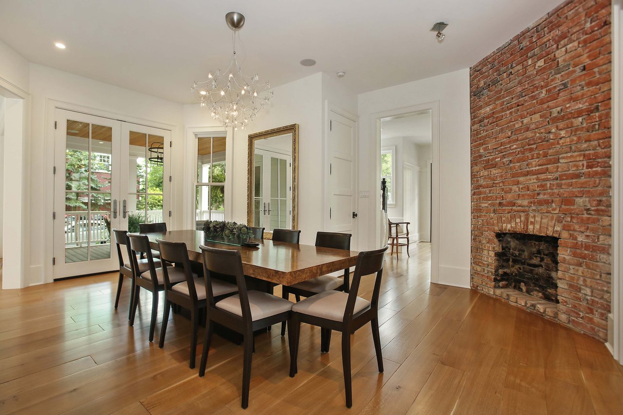 Brilliant Collaboration of Modern Meets Farmhouse