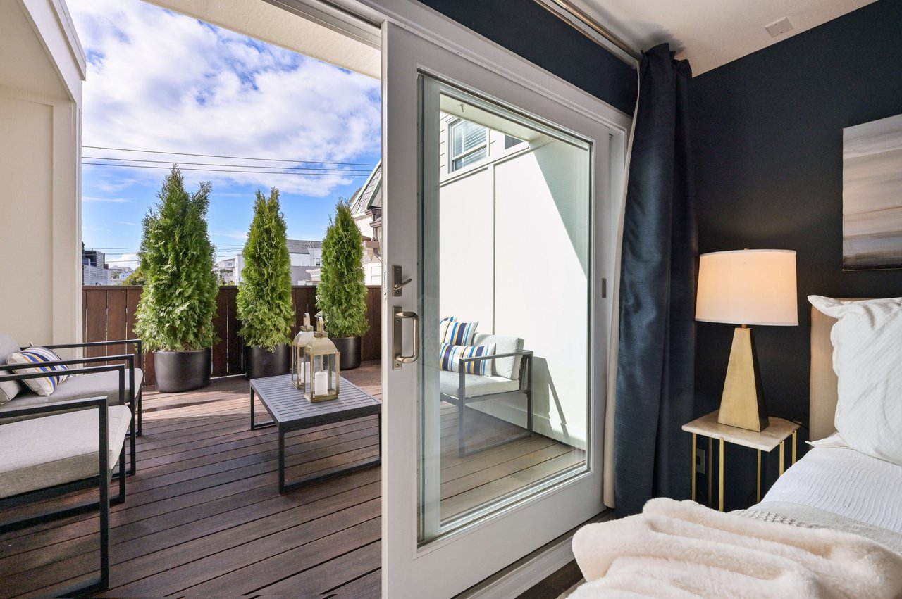 Stylish Duplex Penthouse Steps to Alta Plaza