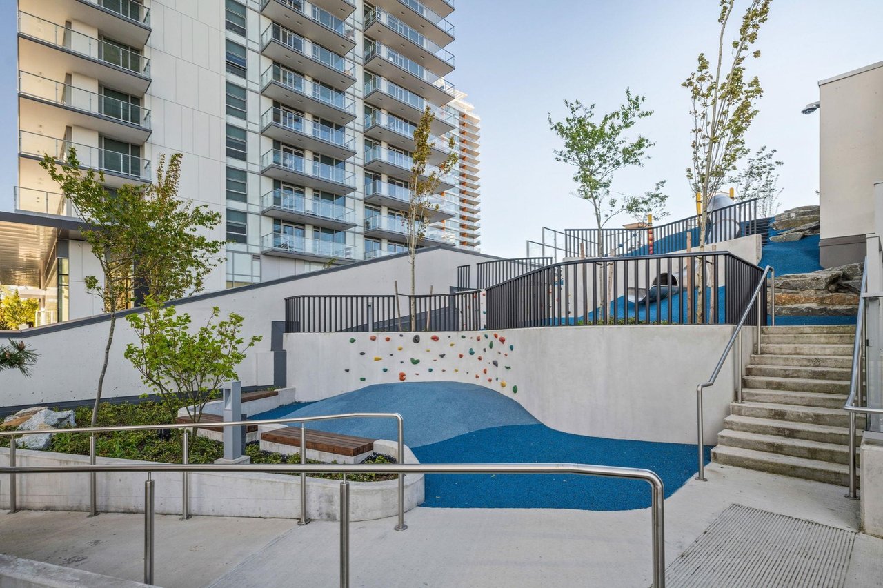 2006-3809 Evergreen Pl