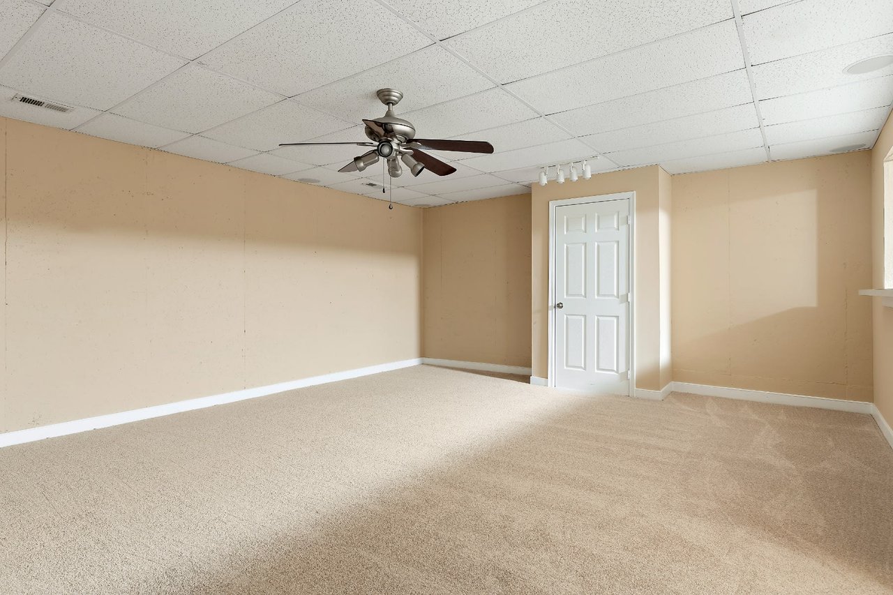 8805 Thornton Heath Drive