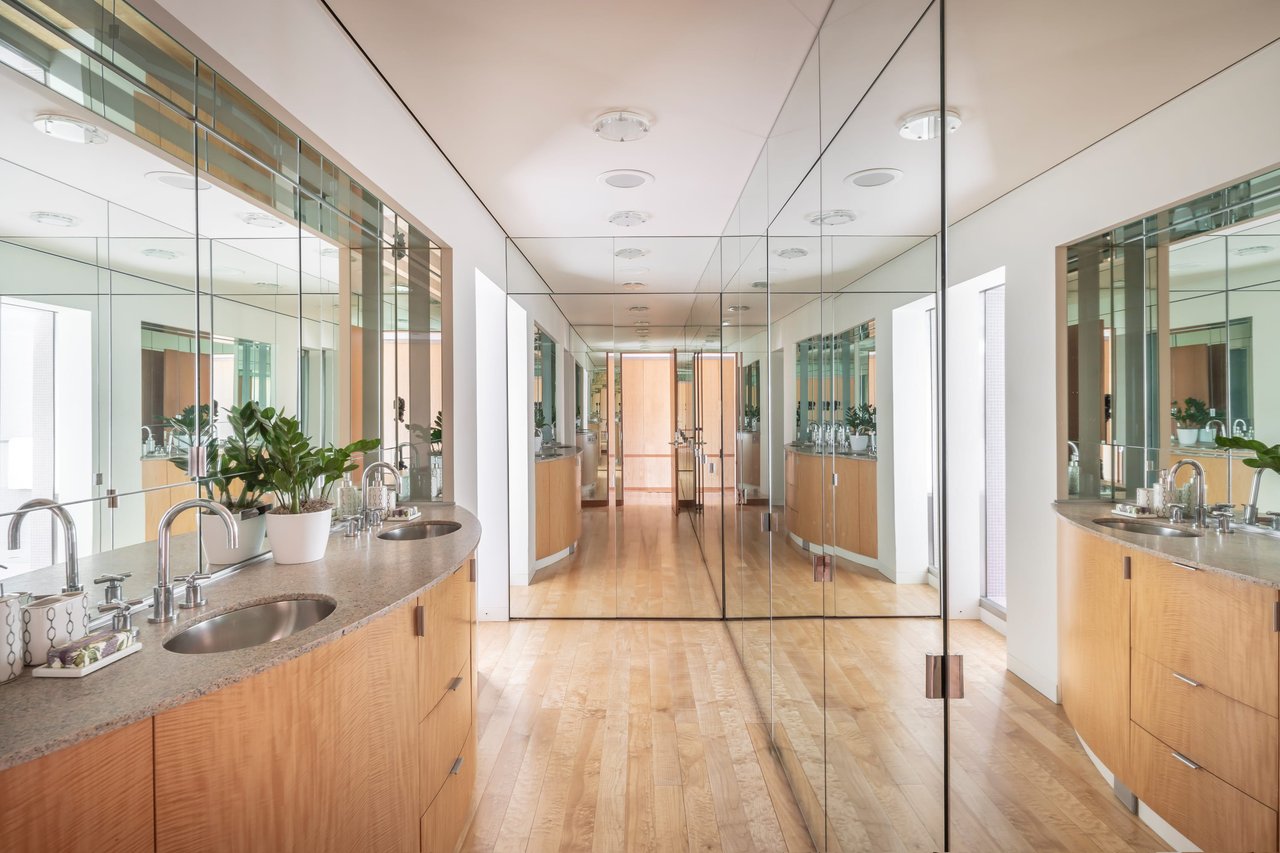 Architectural Masterpiece atop Russian Hill