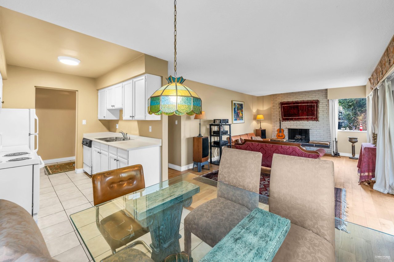 309-1825 W 8th Ave