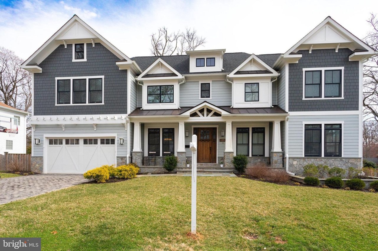 109 Elmar Dr SE