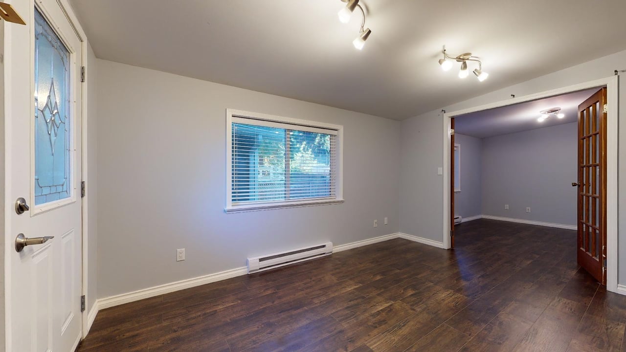 230-1830 Mamquam Rd