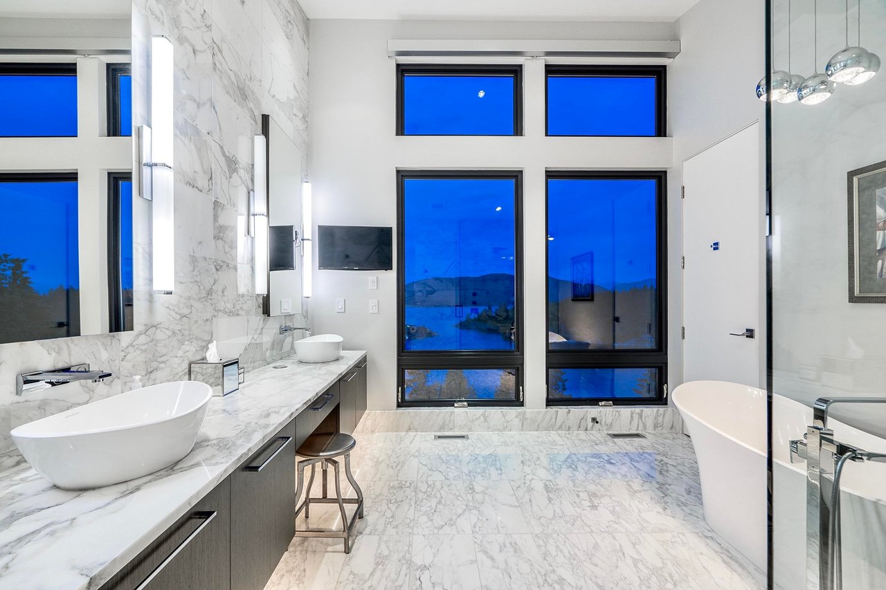 6255 St. Georges Cres
