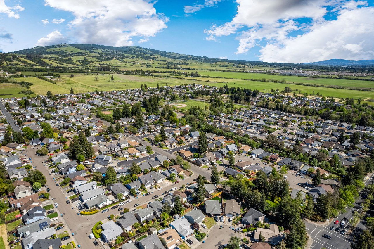 Single Level Home in the Coveted G-Section of Rohnert Park