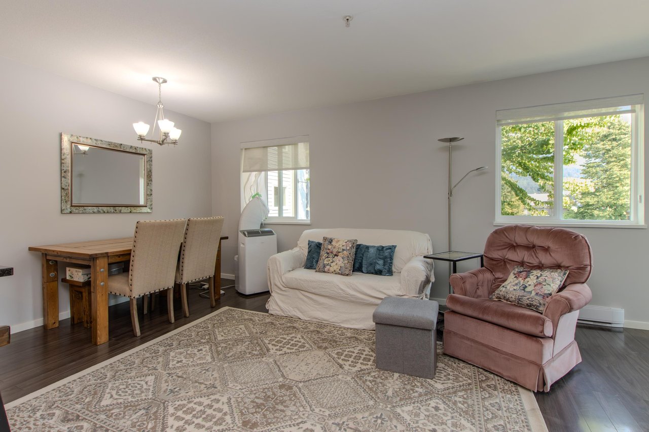 C211-40140 Willow Cres