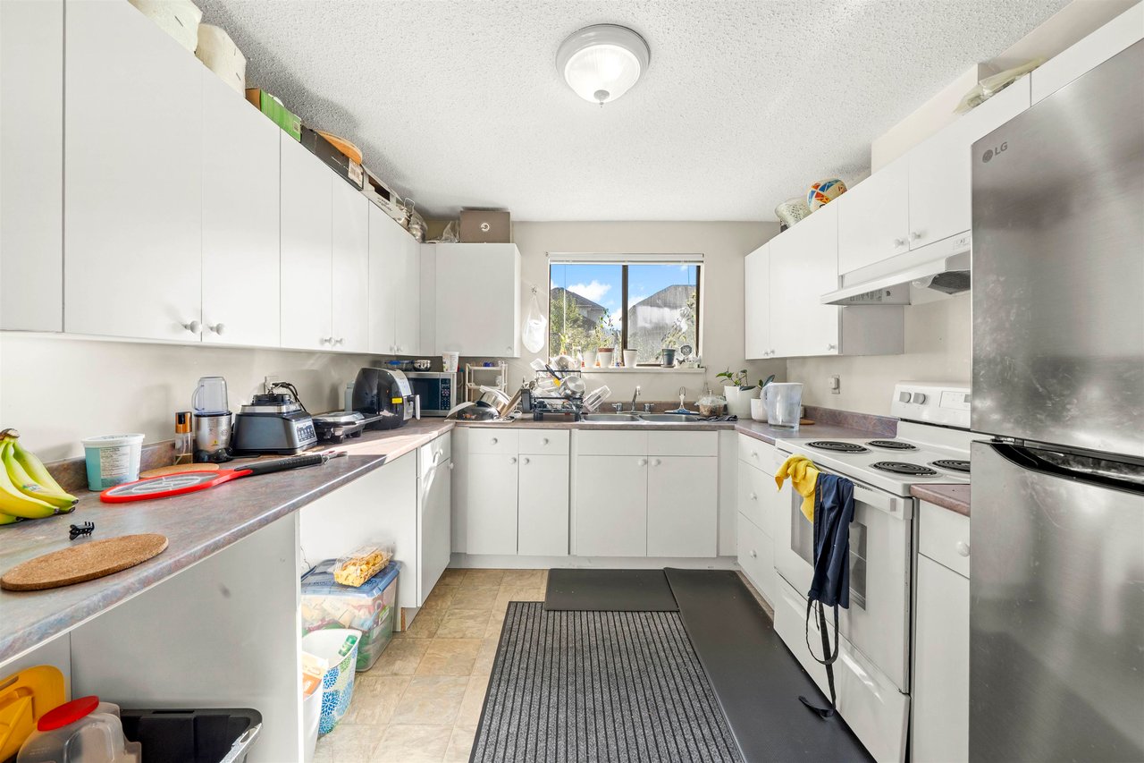 12178 97 Ave