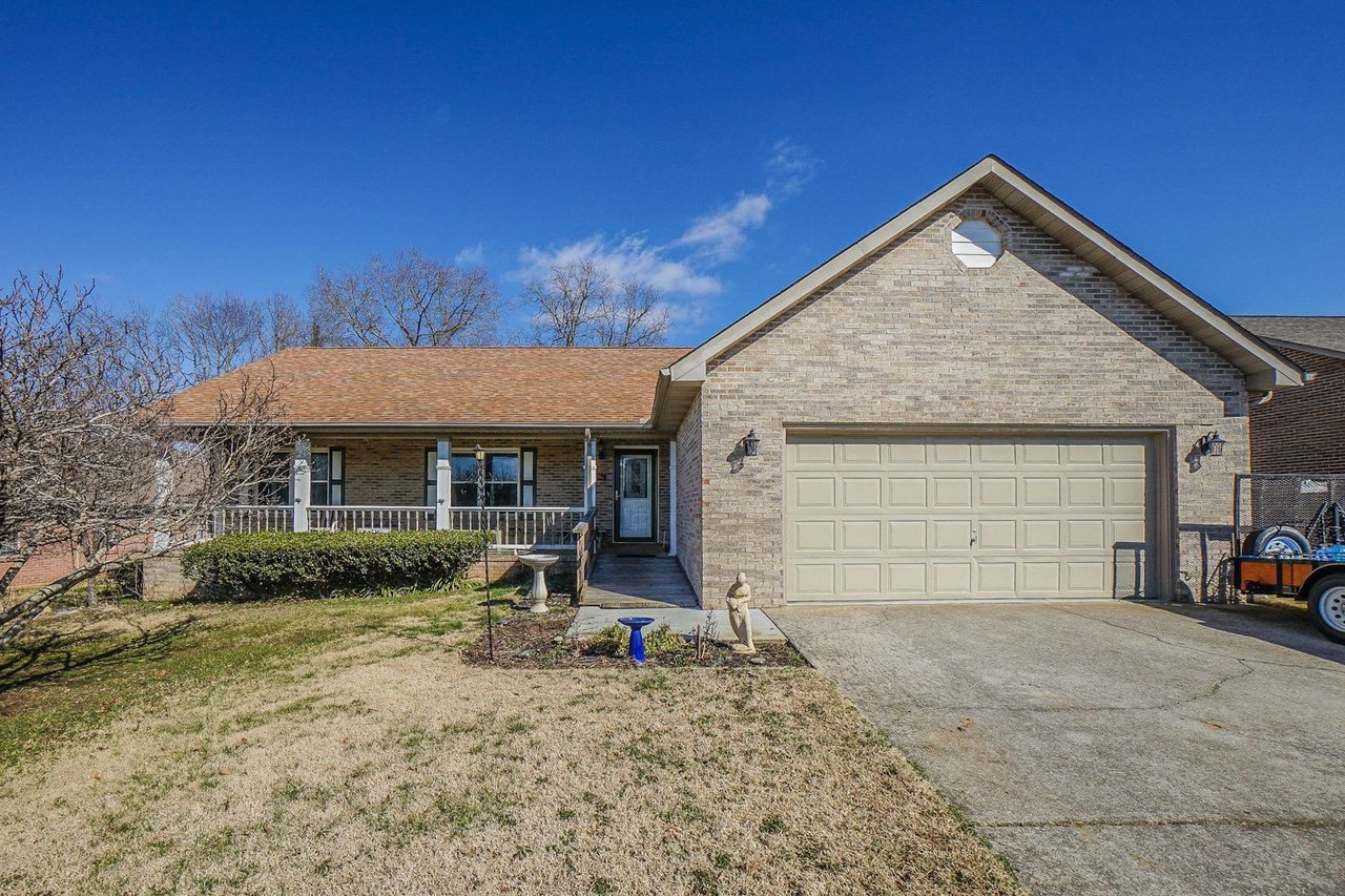 1526 Cavalier Dr