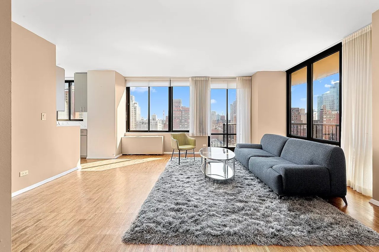 304 E 65th St Apt 15C