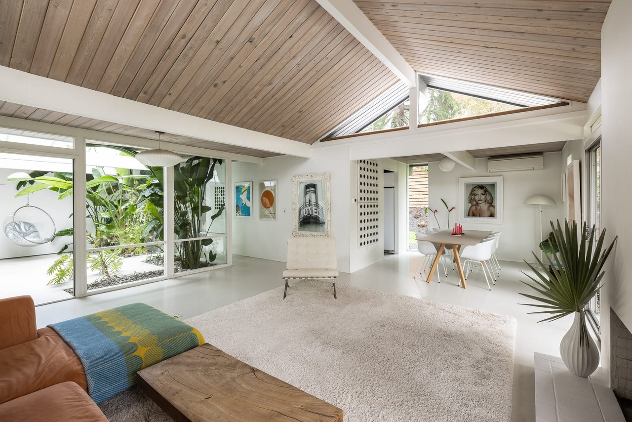 Rummer Dream House in Vista Brook