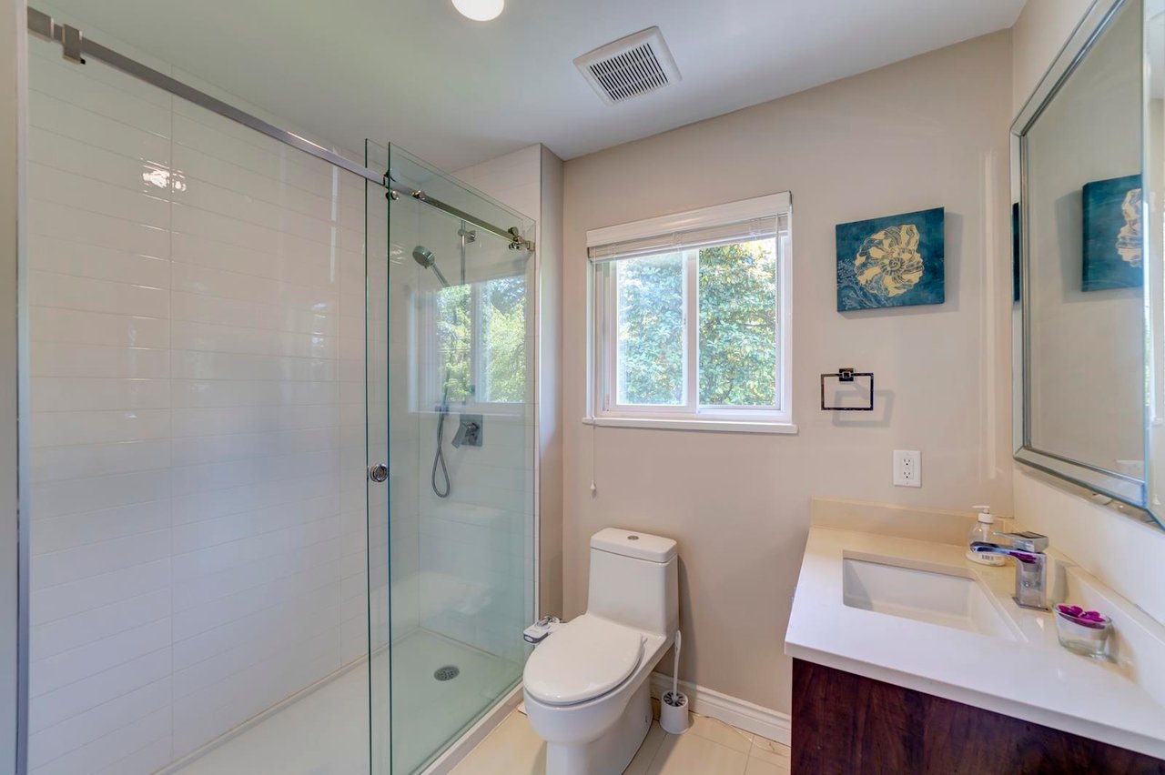 2482 Edgemont Blvd