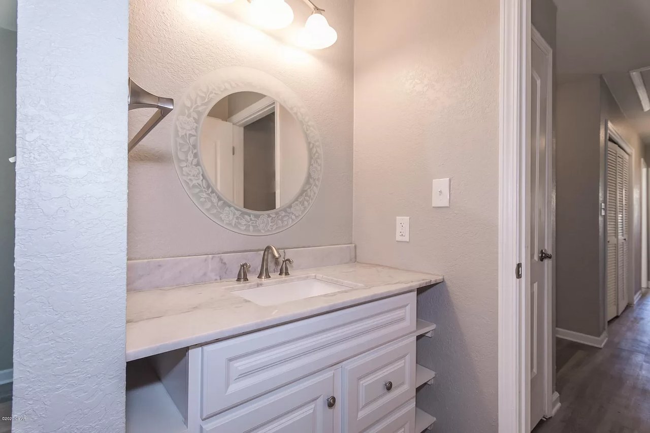 1025 W 19th Street Unit 15D