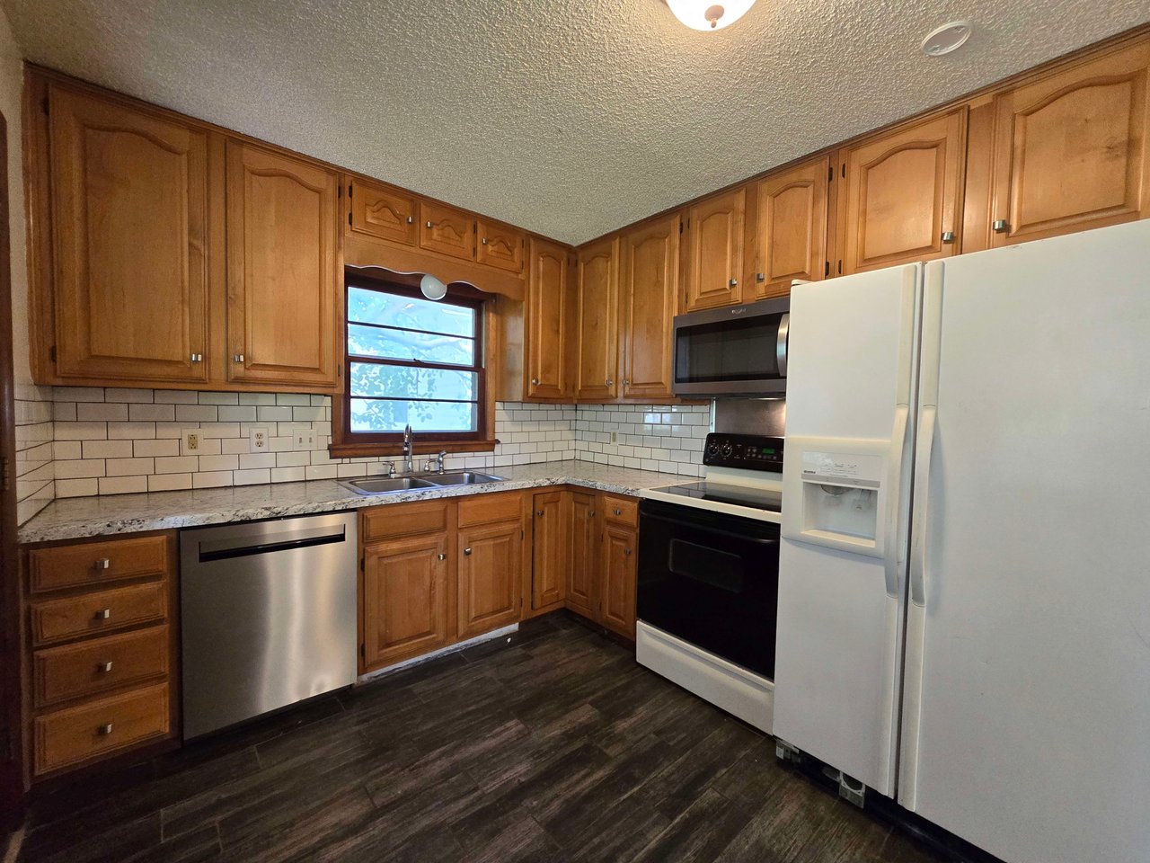 1219 Rose Dr