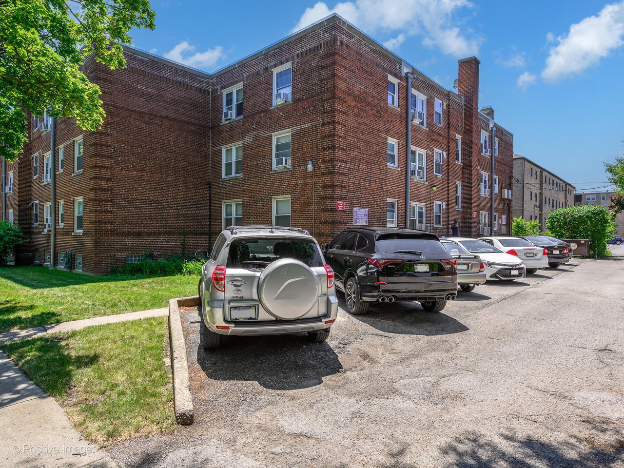 2200 W Farwell Ave Unit 1