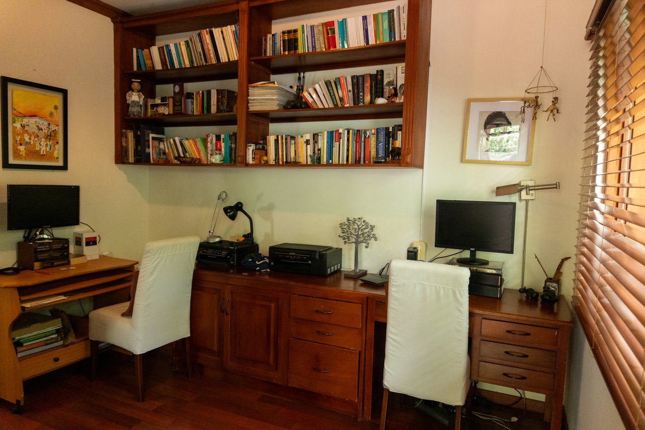 Mountain Estate With Guest Studio, Santa Ana, San Jose